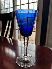 SET OF THREE COBALT BLUE WINE GLASSES OR GOBLETS WITH CLEAR STEMS 8-1/4″ HIGH