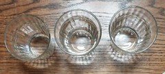 Vintage? set of (3) clear diamond/lattice pattern juice glasses