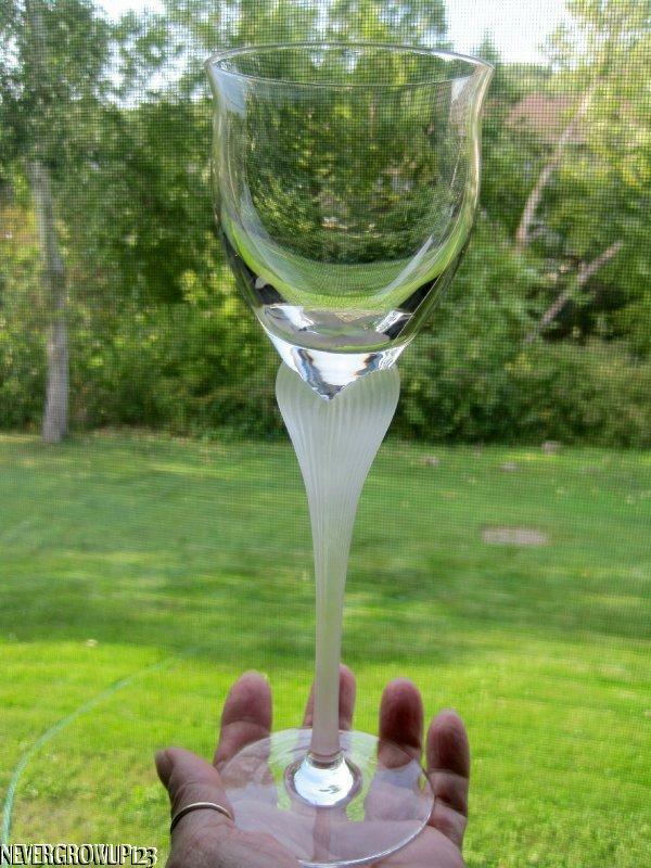 MIKASA SEA MIST CLEAR~WINE GLASS~GOBLET~STEM~8-3/8″~FROSTED~EUC