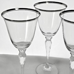 3 Oscar de la Renta Lafayette Silver Band Wine Glasses 8.2″ platinum band stem