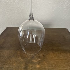 Tiffany & Co. Crystal Classic Home Essentials Burgundy Wine Glass Goblet 9 1/2″