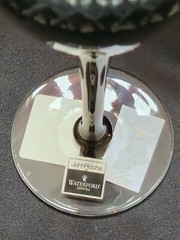 1 WATERFORD CRYSTAL BLACK CUT (2006-2018) JOHN ROCHA WINE GLASS 9 1/8″
