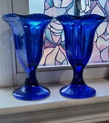 Anchor Hocking Cobalt Blue Footed Tulip Sundae Pair of Parfait Dessert Glasses