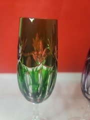 Set of 2 Crystal Green & Purple Cut 8-7/8″ CHAMPAGNE FLUTE GLASS Unmarked