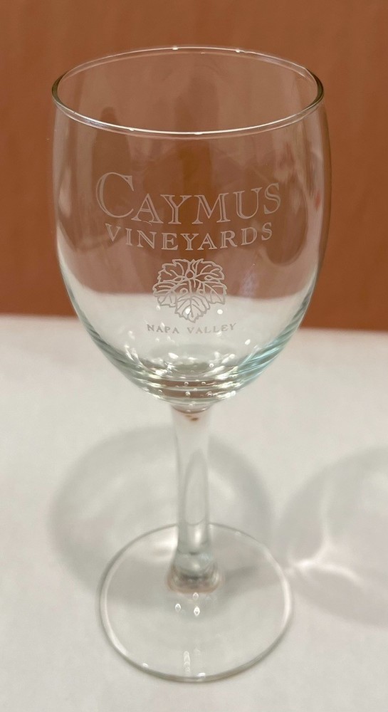 CAYMUS VINEYARDS Napa Valley Acid Etch Logo 6 7/8″ WINE GLASS Excellent