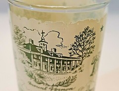 Vtg. 2 Libbey Glasses Betsy Ross’s Monticello Independence Hall Mount Vernon Bar