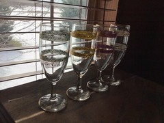 4 Vintage 4 Oz Gold And Colored Bands Wine Glasses