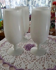 Set of 4 – RARE 1930’s French Portieux Vallerysthal White Opaline 7″ Goblets EUC