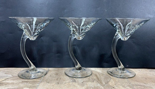 VTG Set of 3 Libbey Bravura Martini Glasses Clear Curved Swerve Stem – Free Ship
