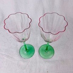 2 Vintage Glass Pink Green Flower Shape Wine Glasses5” Tall x 3 1/8” Beautiful!
