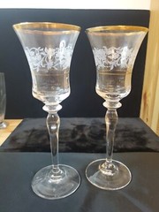2 Mikasa Antique Lace Wine Glass Stems Gold Trim Goblets 8.5″H ECU Holiday DW678