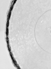 VINTAGE ELEGANT INTAGLIO CUT GLASS COMPOTE SILVER SCALLOPED EDGE