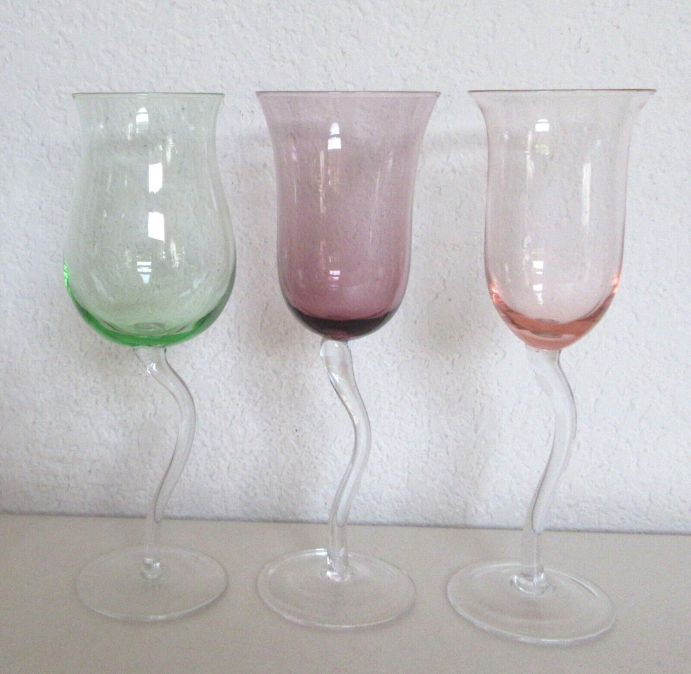 Studio Art Wine Glass w/Curved Stems Set of 3
