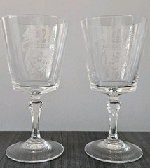 Edwards Coat of Arms Genuine Lead Crystal Etched Family Crest Wine Glass Gob X2