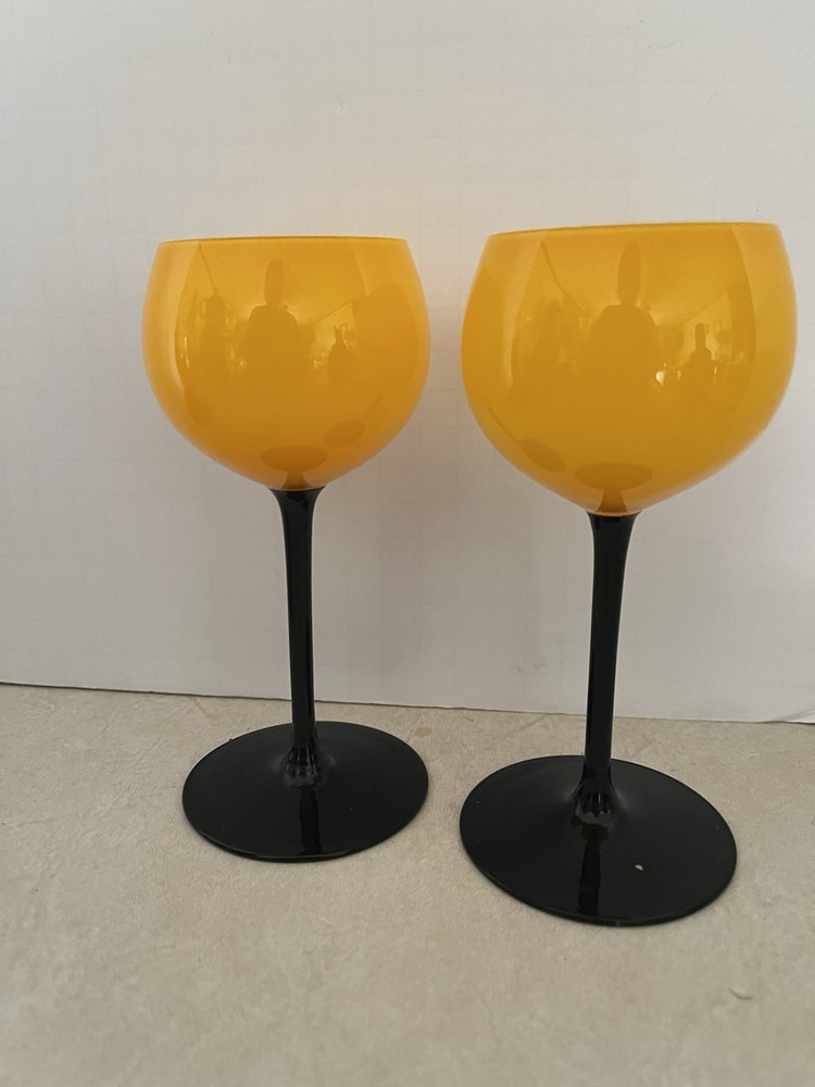 Hand Blown Glass Stemmed Wine Goblets Yellow And Black Modern 6.25”x3” Set Of 2