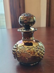 Nice Purple Dugan Carnival Glass Vintage Pattern Perfume Bottle w Stopper
