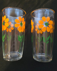 2 Vintage 1 Pint Hazel Atlas Daisy Sour Cream Glasses