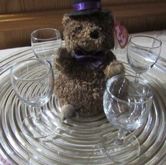 Crystal cordial glasses 3 1/2 » set of four excellent condition hexagonal stems