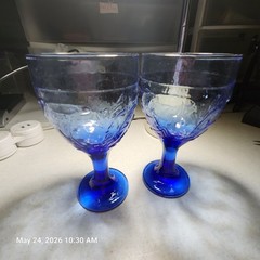 2 Libbey Embossed Raised Garden Vine Blue Water Goblet Wine Glass.