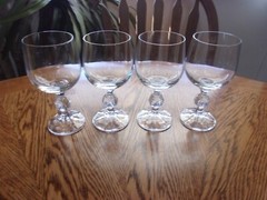 Wine 7 Oz Claudia Ball Stem Water Blown 5 3/4″ – Set of 4