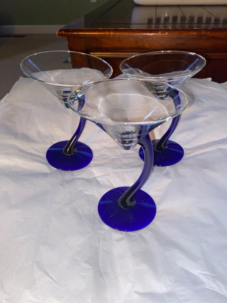 Martini Cocktail Libbey Cobalt Blue Curved Stem 3 Glasses Goblets