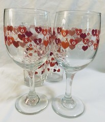 2 Sets of 2 Each Libbey L Script Wine Glasses & 2 Collins Drink Glasses Hearts