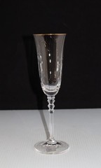 4 MIKASA SONATA CHAMPAGNE FLUTES WITH LABELS NEVER USED