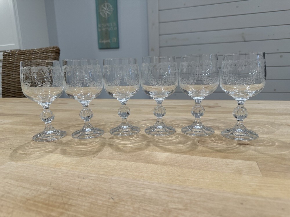 BEAUTIFUL Set of 6 Cascade by Import Assoc Wine Glasses PRISTINE
