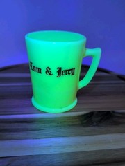 Vintage Tom and Jerry Mug Uranium Vaseline Glass Custard L5