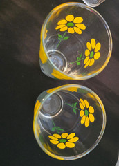 2 Vintage 1 Pint Hazel Atlas Daisy Sour Cream Glasses