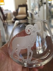 Set 2 SIGNED COYLE ETCHED CRYSTAL BIG HORNED SHEEP RAM Brandy Snifter GLASSES