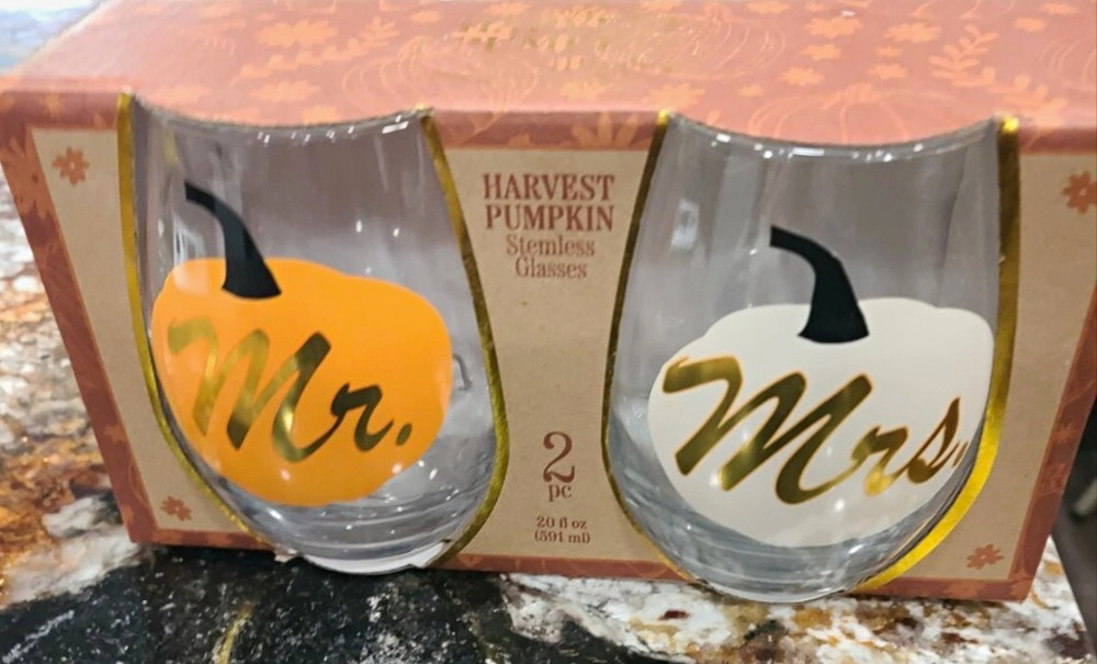 Harvest Pumpkin Stemless Wine Glasses 2-Piece Set 20 fl oz Mr. & Mrs.