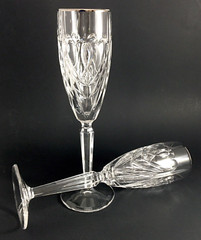 Waterford Marquis Romance Champagne Flutes 2pc Lot Platinum Hearts Crystal 2002