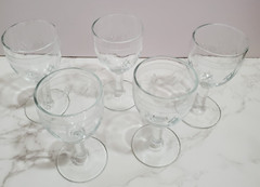Standard Glass Co Wine Glass Set 5 Stemmed Etched 6-7/8″ Criss Cross Banded VTG