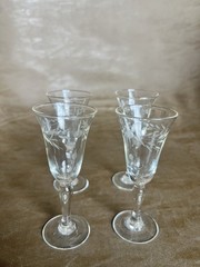 4 Vintage Etched Floral Glass Petite Cordial Glasses Barware