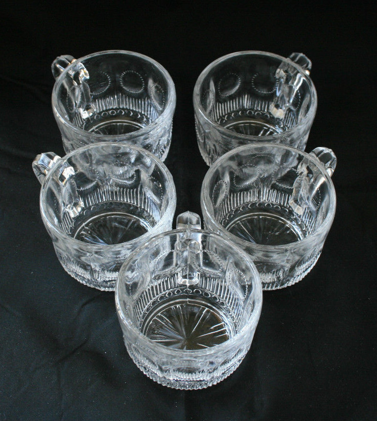 Manhatten Custard Glass Punch Cups Lot of 5 Vintage #QA08
