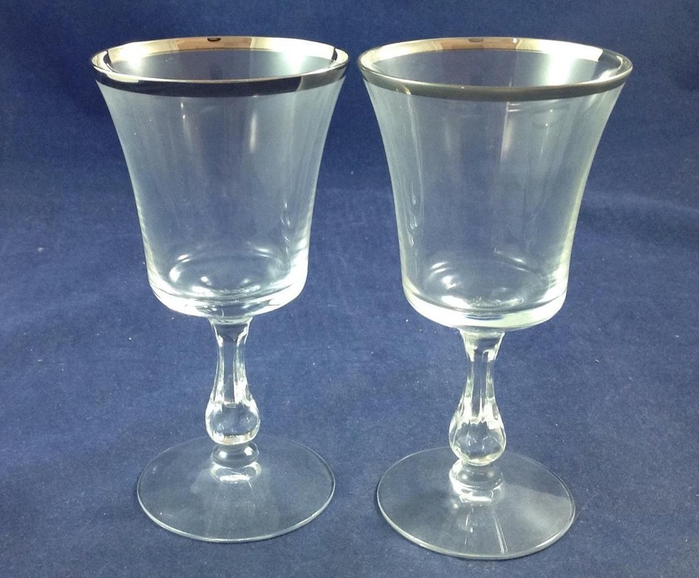Fostoria Sheffield Group of 2 Claret Wine Glasses 6097