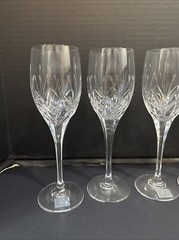 Mikasa Crystal Petit Points 8 1/4″ 6 Oz Wine Glasses, set of 7