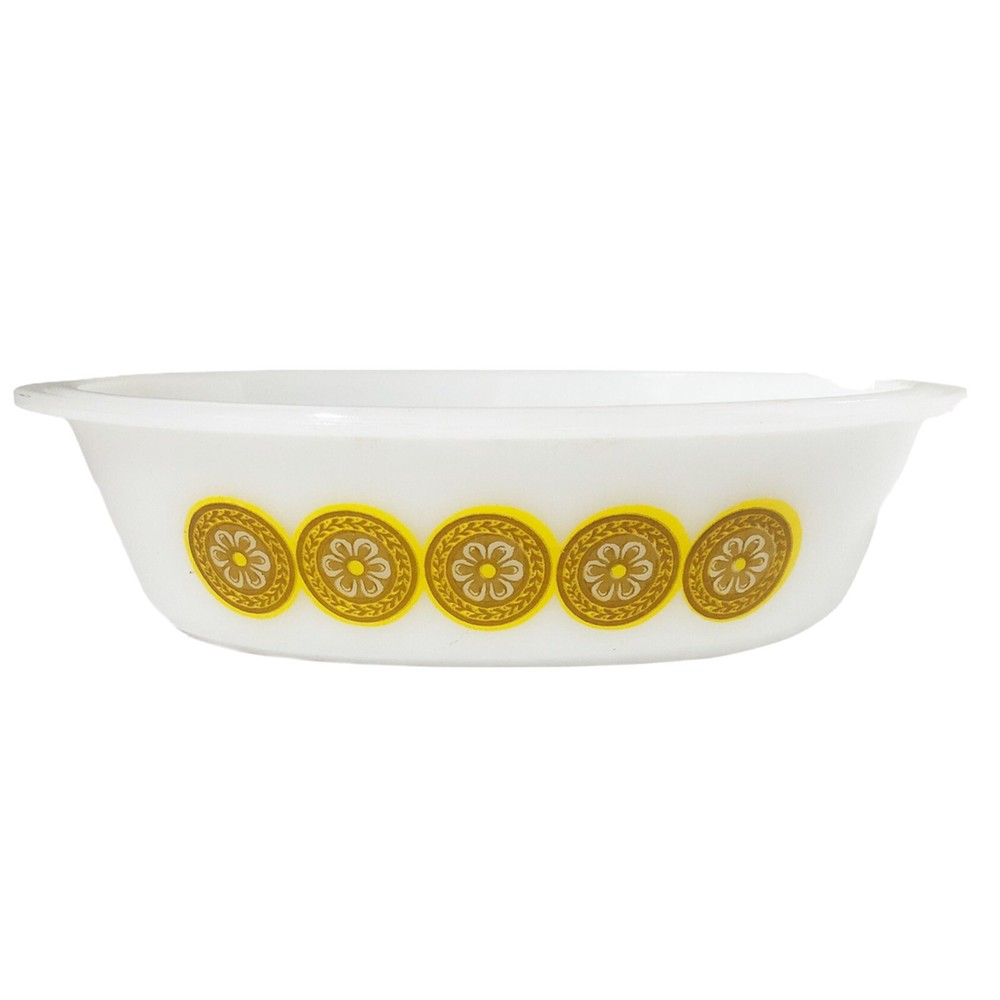 Glasbake Oval Casserole Gold Medallion