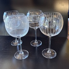 Mikasa Cheers Wine 4 & Cheers Too Ballon 4 Wine Glasses Set of 8 (A)