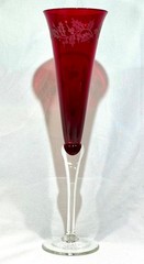 Lenox HOLIDAY GEMS RUBY Red Champagne Flutes w/ Etched Holly 11″ (Set Of 2)