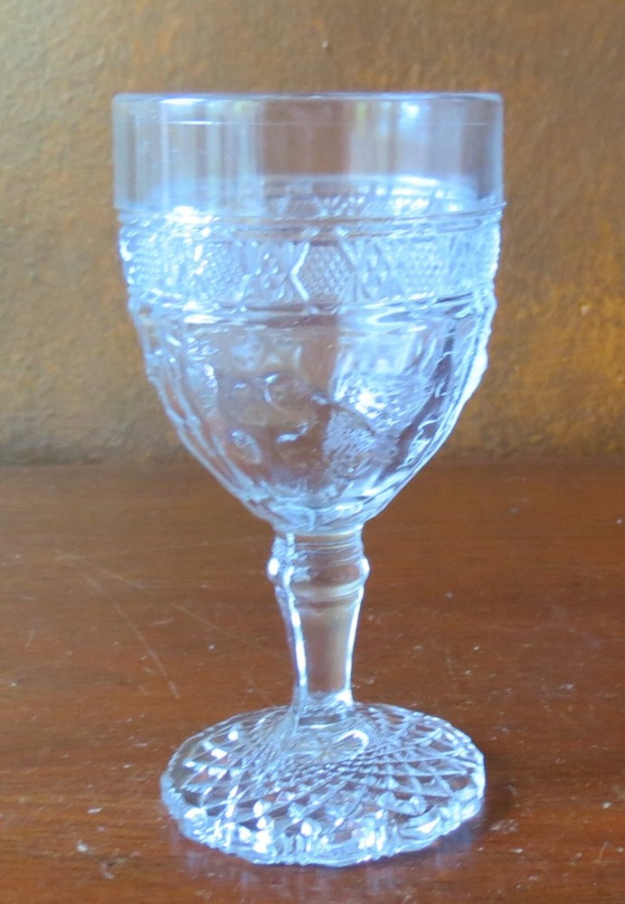 Indiana Glass EAPG Bird & Strawberries 4 3/8” Clear Wine Goblet(s)