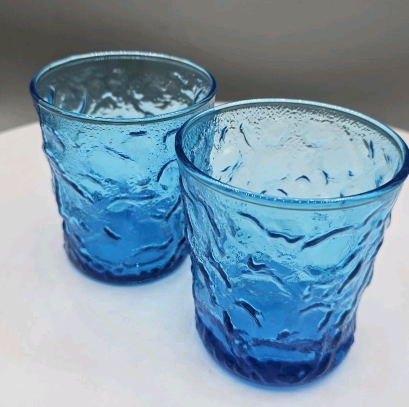 Seneca Driftwood Crinkle Peacock Blue Glass set of 2 EUC