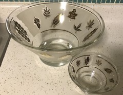 Vintage Chip and Dip MCM Frosted Glass Gold Leaves