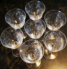 Vtg Set 7 HAND BEVEL CUT Wine Glasses CROSSED WREATH FLORAL/ Bulb Stem 4.75″