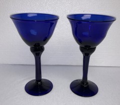2 vintage cobalt royal blue wine glasses 8 1/4in «