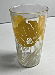 Vintage 50s Yellow Tulip Flower White Leaves Clear Drinking Glass Tumbler 4.75″