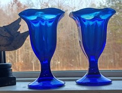 Anchor Hocking Cobalt Blue Footed Tulip Sundae Pair of Parfait Dessert Glasses