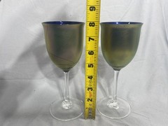Steve Maslach SIGNED Wine 8″ Handcrafted Glass Goblets Iridescent Gold Art