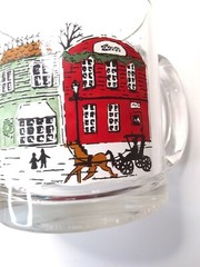 Christmas Village Snow Scene Horse & Sleigh gold trim Glass 13oz Cup Mug USA